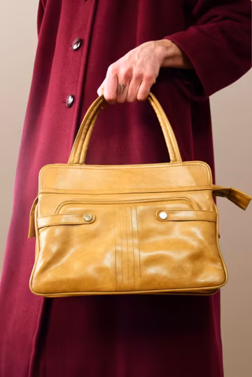 Vintage 80s Italian Leather Satchel: Tan Structured Business Handbag