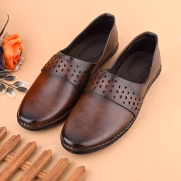 Men's Brown Leather Juttis Mojaris: Handmade Ethnic Wedding Shoes