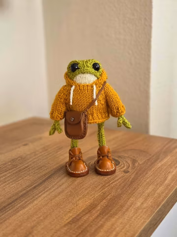 Handmade knitted Frog Plush Toy, College Friend Gift, shoes and frog