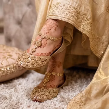 Handmade Bridal Kundan Khussa with Anklet: Customizable Wedding Shoes