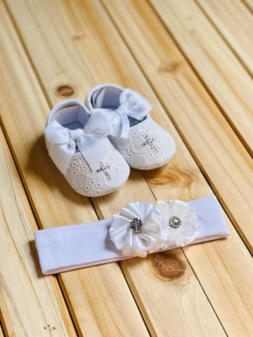 Baby Girls Baptism Shoes, Girls Lace Baptism Shoes, Baby Baptism Dress, Lace Baptism Dress, Girls Lace Bow Shoes, Girls Gem Bow Cross Shoes