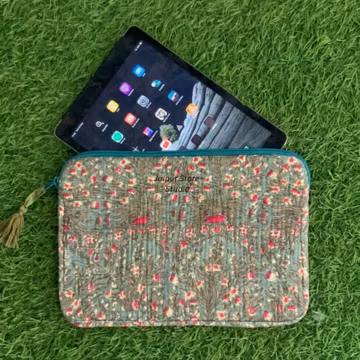 Floral Quilted Laptop Sleeve