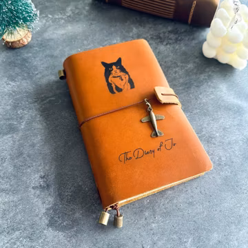 Custom Pet Portrait Leather Journal, Personalised Travel Notebook with Cat or Dog Engraving, Refillable Vintage Journal Gift for Pet Lovers