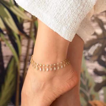 Sterling Silver Baguette Stone Dangling Anklet: Elegant Baguette Foot Bracelet