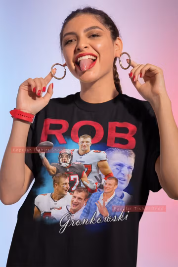 Rob Gronkowski Vintage Unisex Shirt, Vintage Rob Gronkowski Tshirt For Him and Her, Rob Gronkowski Sweatshirt, Express Shipping Available