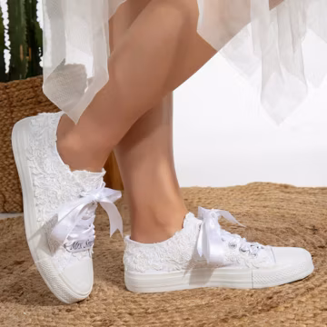 Bridal Sneakers, Wedding Tennis shoe, Low Top Sneaker, Custom Sneaker, Lace Trainer, Wedding Shoes, Bride Sneaker, Personalized Sneaker