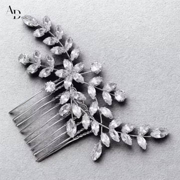 Handmade Crystal Bridal Hair Comb – Silver Wedding Hairpiece