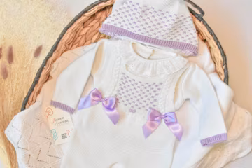 Newborn Handmade Knit Baby Romper Set White Purple Hypoallergenic Hospital first outfit made in Spain Knitted Set embarazada traje punto