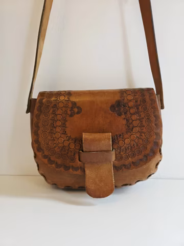 Vintage Tooled Leather Shoulder bag, Boho Hippie Saddle Crossbody Purse 70s Western Bag