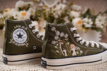 Custom Fall/Winter Mushroom Converse Embroidered Shoes,1970s Converse Chuck Taylor,Converse Customized Small Flower/Small Flower Embroidery