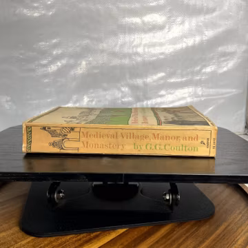 Medieval Village, Manor, Monastery G.G. Coulton 1960 Illustrated History