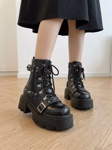 Womenβs Punk Platform Combat Boots, Chunky Lace-Up Buckle Ankle Boots with Studded Goth Biker Style, Motorcycle Thick Sole Ladies Boots