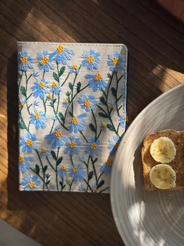 Hand Embroidered Floral Kindle Paperwhite Case, Personalized Kindle Paperwhite Cover