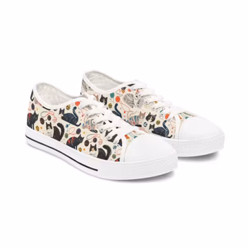 Women's Low Top Sneakers Cat Pattern Playful Cat Design Unique Pattern Playful Cats Yarn Theme Fun Cat Lover Design Fun Cat Lover Shoes