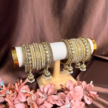 Luxury Golden Indian Bridal Bangle Set Both Arms Pearly Bangles Bride to be Indian Wedding Jhumka Bangles SIZE 2.8