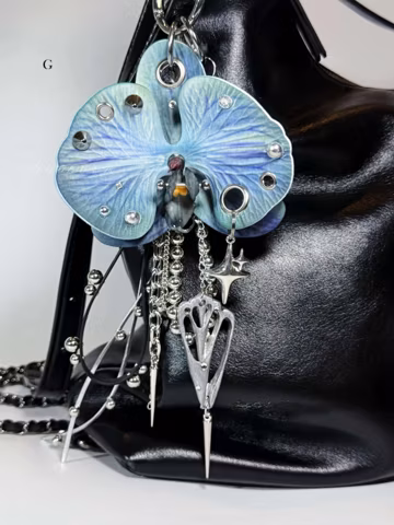 Pierced orchid keychain ,gothic trendy keychain for women's handbag. Floral handmade accessory