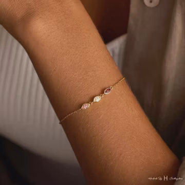 Custom Leaf Birthstone Bracelet, Friendship Bracelet, Birthday Gift, Bridesmaid Gift, Mom Bracelet, Graduation Gift for He Daughter