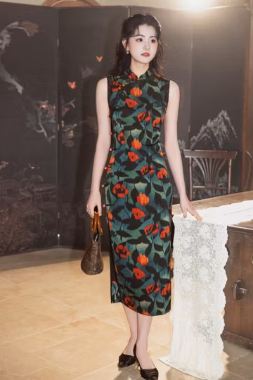 Vintage Rose Print Sleeveless Qi Pao: Modern Chinese Waist-Defining Dress