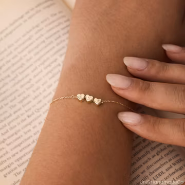 Tiny 3D Initial Heart Charm Bracelet, Custom Gold Letter Bracelet, Family Bracelet, Womens Bracelet, Personalised Gift, Graduation Gift