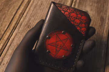 Handcrafted Devil Pentagram Cardholder, Occult Leather Wallet, Symbolic Gothic Card Sleeve, Dark Aesthetic Gift, Esoteric Symbol Wallet