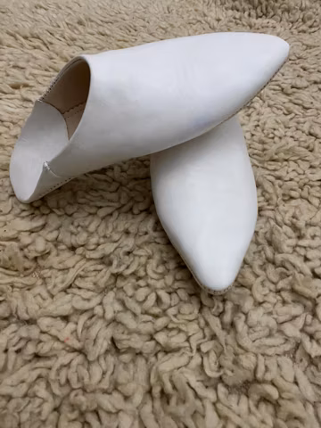 Moroccan Handmade Babouche Slippers | Unisex Leather Indoor & Outdoor Shoes | Minimalist Traditional Style | Gift for Him / Her