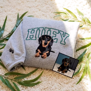 Embroidered Dachshund Sweatshirt Portrait From Photo - Custom Weenie Mom Sweatshirt - Customizable Dog Name - Wiener Dog Gift
