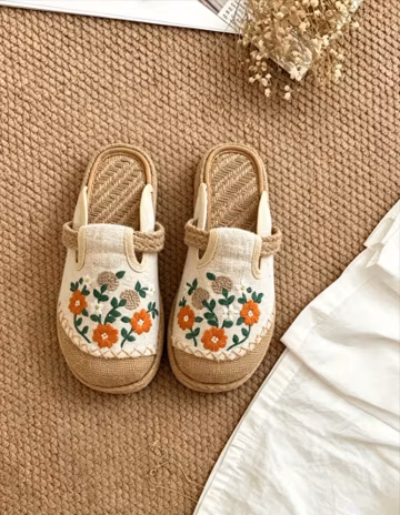 Women's Summer Lazy Slip-On Embroidered Fisherman Shoes, Handmade Straw Woven Linen Beach Slippers, Comfortable Flat Sandals for Daily Wear