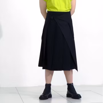 Men's Pleated Skirt – RIP Stereotype | Skirt with Detachable Cape