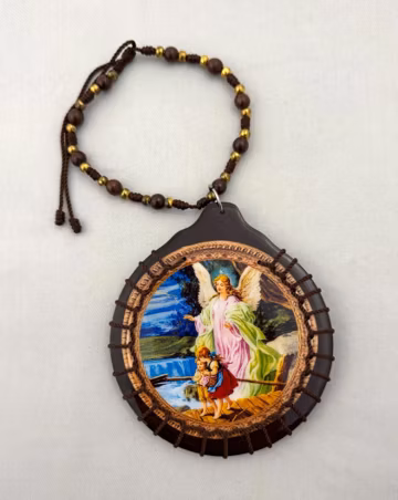 Guardian Angel Brown Wooden Medallion Ornament Hanging Home Blessing Car Protection Medal Angel de la Guarda Medallon