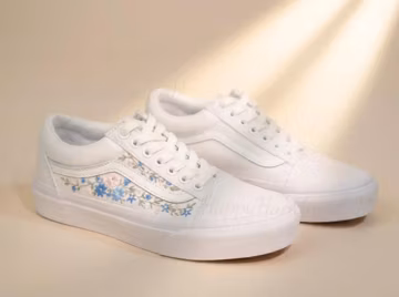Custom VANS Embroidery Shoes, Small Flower EmbroideredLow-top VANS embroidered Pink Flower Embroidery