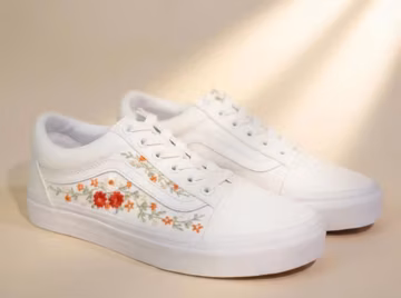 Custom VANS Embroidery Shoes, Small Flower EmbroideredLow-top VANS embroidered Pink Flower Embroidery