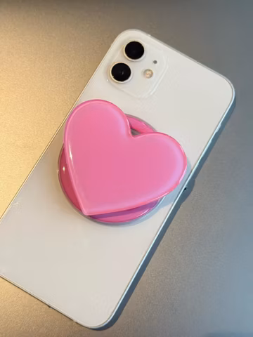 Adorable Cartoon Pink Heart Phone Grip: Resin Phone Stand