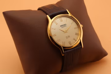 Refined and Elegant Seiko Round Vintage Quartz Men’s Watch with Gold Case - Gold Dial Comes with New Dark Brown Leather Strap
