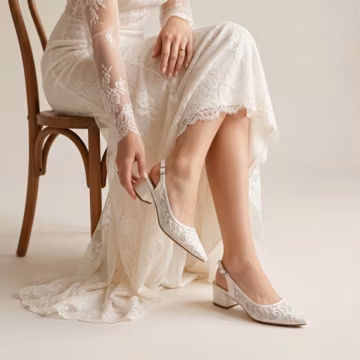 Chic Lace Bridal Block Heels, Elegant Ivory Wedding Shoes, Low Heel Slingback Pumps
