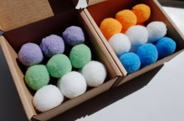 18 Plush Pom Pom Balls in Gift Box | Quiet Cat Toy Balls Set | Low Noise Indoor Kitten Toys | Colourful Cat Enrichment | Gift for Cat Lovers