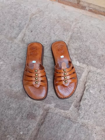 Sandales en cuir véritable pour femme – Fait main, confortables et élégantes