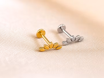 Titanium Leaf Flat Back Stud, Threadless Push Pin Cartilage Earring, Dainty Helix Tragus Conch Piercing, Minimalist Botanical Jewelry
