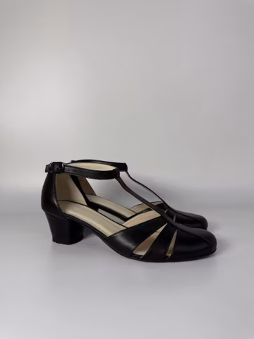 Black Leather T-Strap Sandals for Women, Handmade Closed Toe Shoes, Comfortable 4 cm Low Heel Summer Dress Shoes