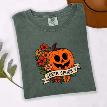 Sorta Spooky Pumpkin Shirt – Halloween Comfort Colors Tee S-2XL – Cute Fall Floral Jack O’Lantern T-Shirt