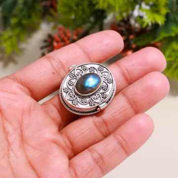925 Sterling Silver Blue Flash Labradorite Ring • Vintage Style Open Box Boho Mandala Ring •