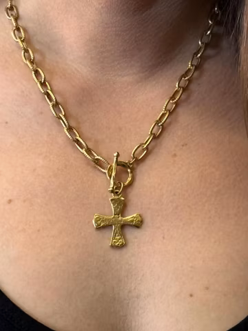 12k Antique Gold Cross Pendant Necklace: Elegant Vintage Single Strand