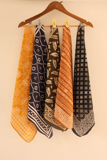 Set of 5 Hand block Printed Cotton Bandanas – Boho Floral & Geometric Patterns – Indian Block Print Head Scarf and Neck Kerchief Gift Set