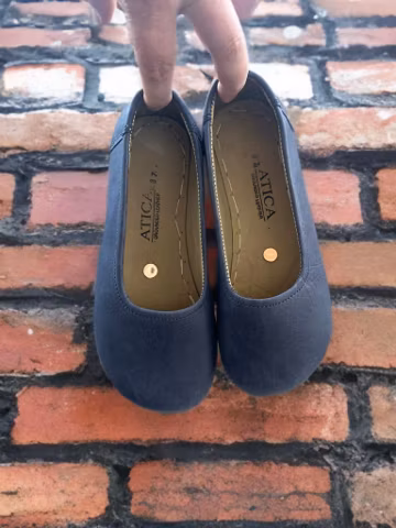Women's Handmade Leather Barefoot Shoes, Grounding Sandals with Copper