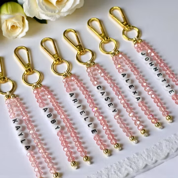 Cute Keychain Initial/Name Keychain With Letter Beads/Personalized Keychains Pretty/Beaded Bag Charm/Beaded Name Tag Keychain/Gift ForAuntie