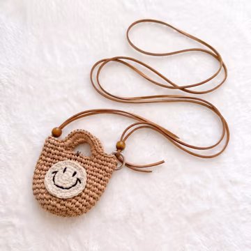 Crochet Bag Charm Pattern Finished Straw Smiley Face Coin Purse Mini Crossbody AirPod Case Handmade Summer Festival Tiny Tote Bag Gift