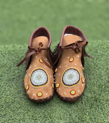 Handmade Beaded Leather Moccasins – Traditional Indigenous-Style Fringe Boots with Hand-Beaded Medallion Design