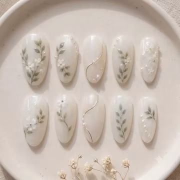 Botanical Leaf Press On Nails, Hand Painted Floral Fake Nails, Luxury Pearl White Gel Nails