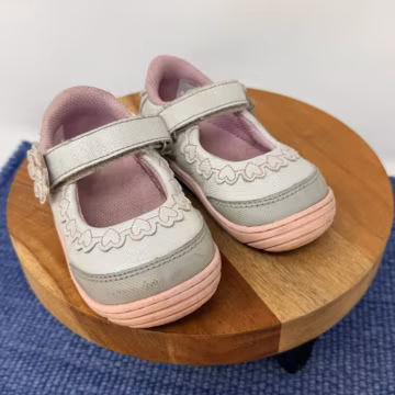 Stride Rite Girls Pink/Gray Sneakers Size 5