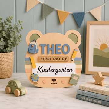 Personalized First Day Board, Custom Animal School Name Sign, Back To School Gift, Wooden Back To School Decor, Student Gift, Gift For Kids