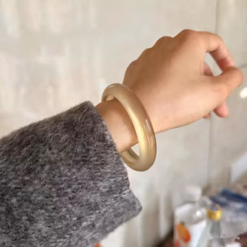 Natural Ice-Clear Yellow Agate Bangle – Handmade from China, One-of-a-Kind Stone Jewelry for Women | Elegant